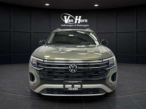 Green Pearl 2024 Volkswagen Atlas 2.0T SEL