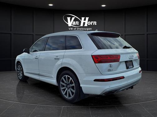 2019 Audi Q7 55 Premium Plus