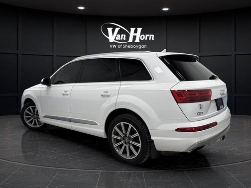 2019 Audi Q7 55 Premium Plus