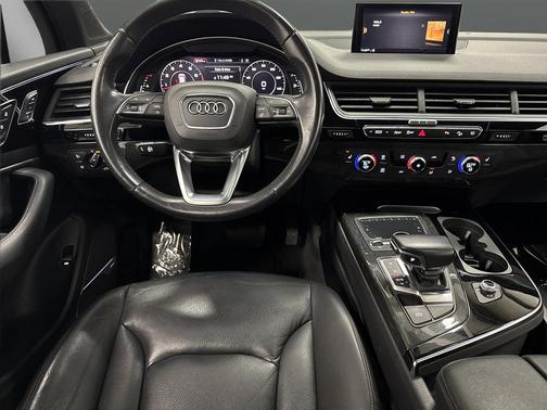 2019 Audi Q7 55 Premium Plus