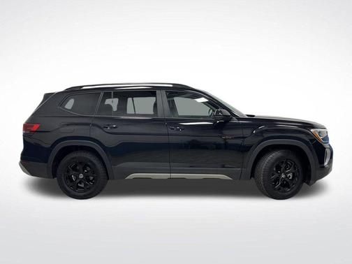 2024 Volkswagen Atlas 2.0T SE w/Technology 4MOTION