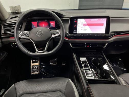 2024 Volkswagen Atlas 2.0T SE w/Technology 4MOTION