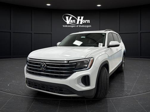Pure White 2024 Volkswagen Atlas 2.0T SE w/Technology 4MOTION