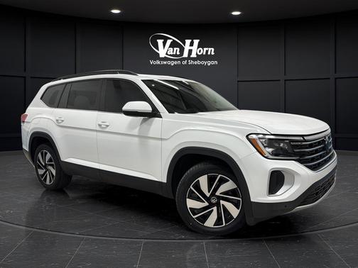 Pure White 2024 Volkswagen Atlas 2.0T SE w/Technology 4MOTION