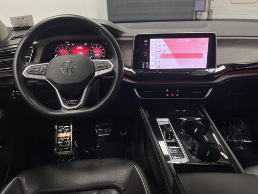 2024 Volkswagen Atlas 2.0T SEL Premium R-Line 4MOTION