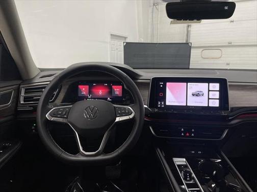 2024 Volkswagen Atlas 2.0T SEL