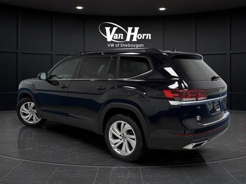 2022 Volkswagen Atlas 2.0T SE w/Technology