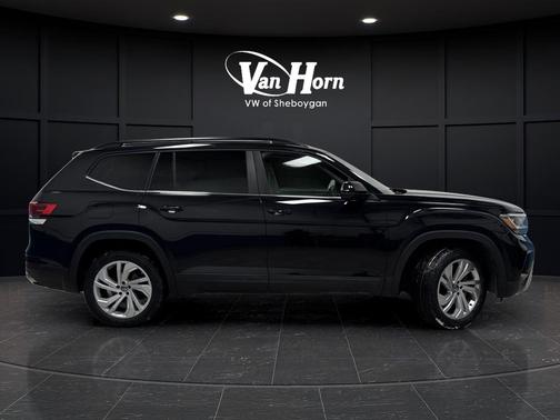 2022 Volkswagen Atlas 2.0T SE w/Technology