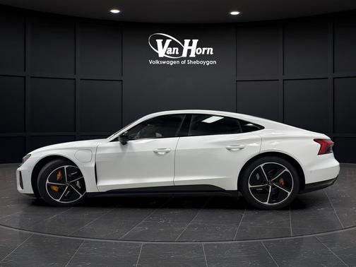 Ibis White 2024 Audi RS e-tron GT quattro
