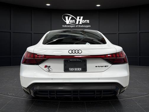 Ibis White 2024 Audi RS e-tron GT quattro