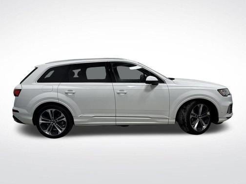 2022 Audi Q7 55 Prestige