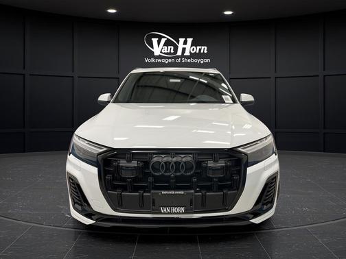Glacier White Metallic 2025 Audi Q7 55 Premium Plus