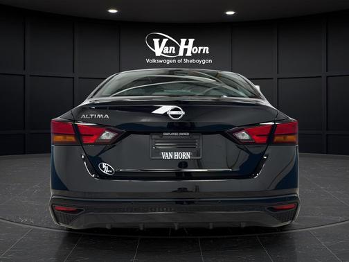 Super Black Clearcoat 2024 Nissan Altima S FWD