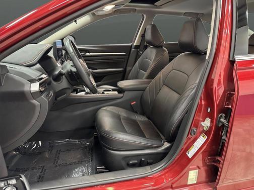 2023 Nissan Altima SR Intelligent AWD