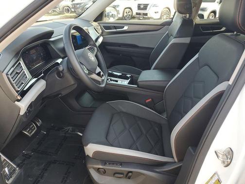 2024 Volkswagen Atlas 2.0T SEL