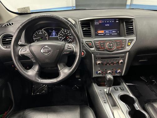 2019 Nissan Pathfinder SL