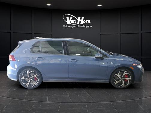 2025 Volkswagen Golf GTI 2.0T SE DSG