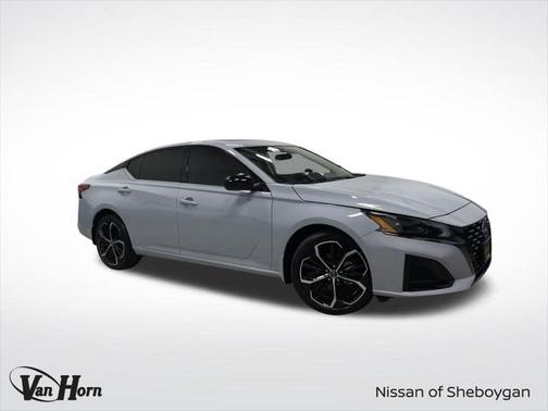 2023 Nissan Altima SR Intelligent AWD