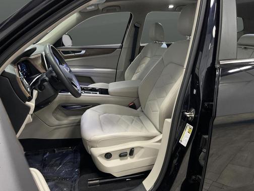 2024 Volkswagen Atlas 2.0T SE w/Technology 4MOTION