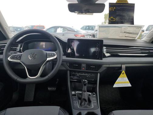 2025 Volkswagen Jetta 1.5T SE