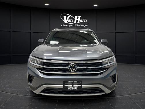Deep Black Pearl 2020 Volkswagen Atlas Cross Sport 3.6L V6 SEL 4MOTION