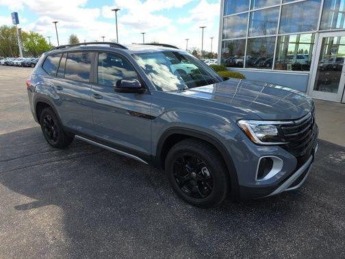 Pure Gray 2025 Volkswagen Atlas 2.0T Peak Edition
