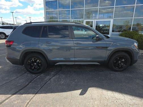 Pure Gray 2025 Volkswagen Atlas 2.0T Peak Edition