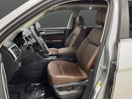 2023 Volkswagen Atlas 3.6L SE w/Technology