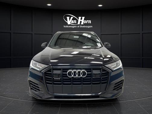 Orca Black Metallic 2020 Audi Q7 55 Premium Plus