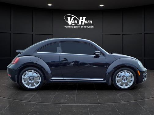 2018 Volkswagen Beetle 2.0T SE
