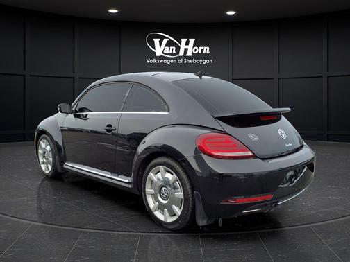 2018 Volkswagen Beetle 2.0T SE