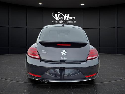 2018 Volkswagen Beetle 2.0T SE