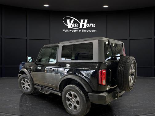 Shadow Black 2022 Ford Bronco Base