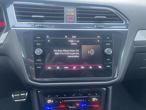 2023 Volkswagen Tiguan 2.0T SE R-Line Black