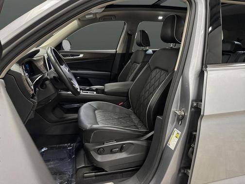 2024 Volkswagen Atlas 2.0T SEL Premium R-Line 4MOTION