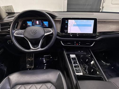 2024 Volkswagen Atlas 2.0T SEL Premium R-Line 4MOTION