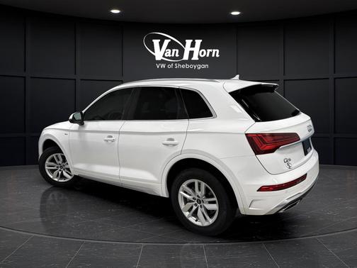 2023 Audi Q5 45 S line Premium