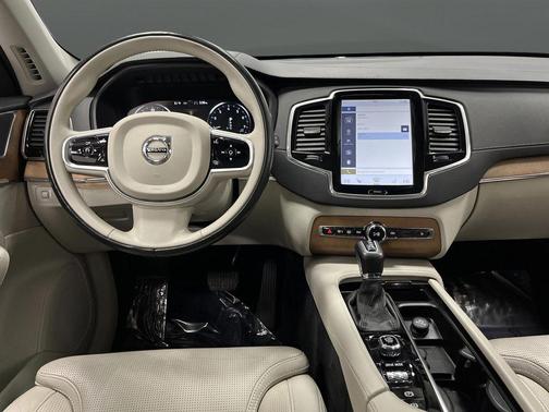2018 Volvo XC90 T6 Inscription