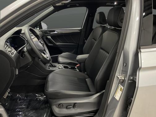 2024 Volkswagen Tiguan 2.0T SE R-Line Black 4MOTION