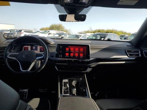 2024 Volkswagen Atlas Cross Sport 2.0T SEL Premium