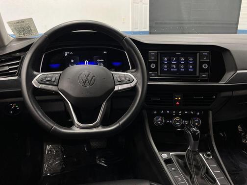 2023 Volkswagen Jetta 1.5T SE