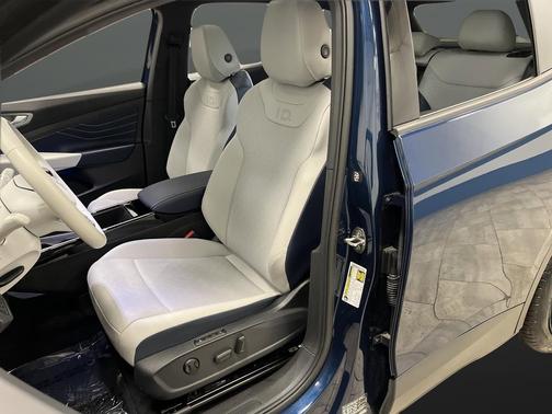 2023 Volkswagen ID.4 Pro S Plus