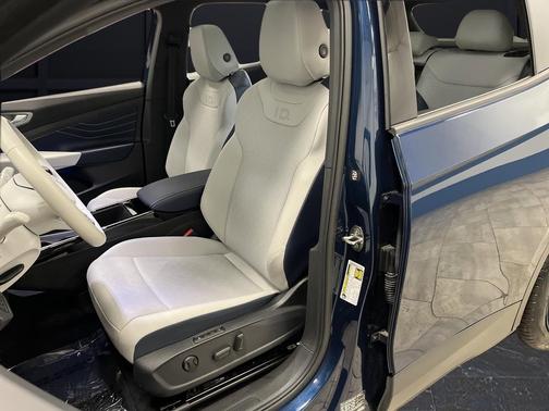2023 Volkswagen ID.4 Pro S Plus