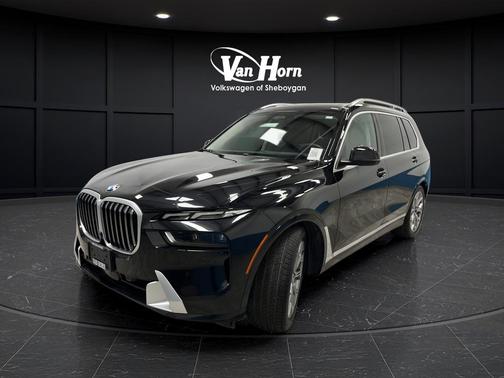 Black Sapphire Metallic 2023 BMW X7 xDrive40i
