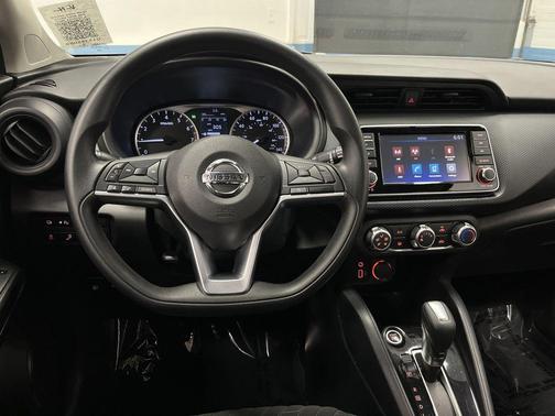 2021 Nissan Kicks S