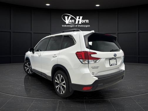Crystal White Pearl 2023 Subaru Forester Limited