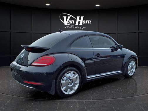 2018 Volkswagen Beetle 2.0T SE
