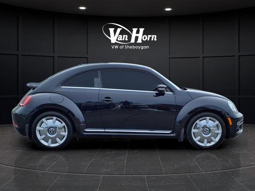 2018 Volkswagen Beetle 2.0T SE