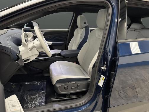 2023 Volkswagen ID.4 Pro S Plus