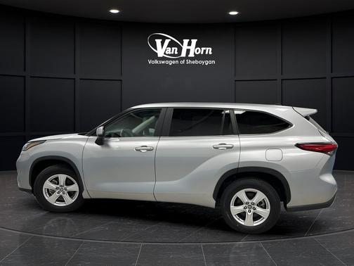 Celestial Silver Metallic 2023 Toyota Highlander LE